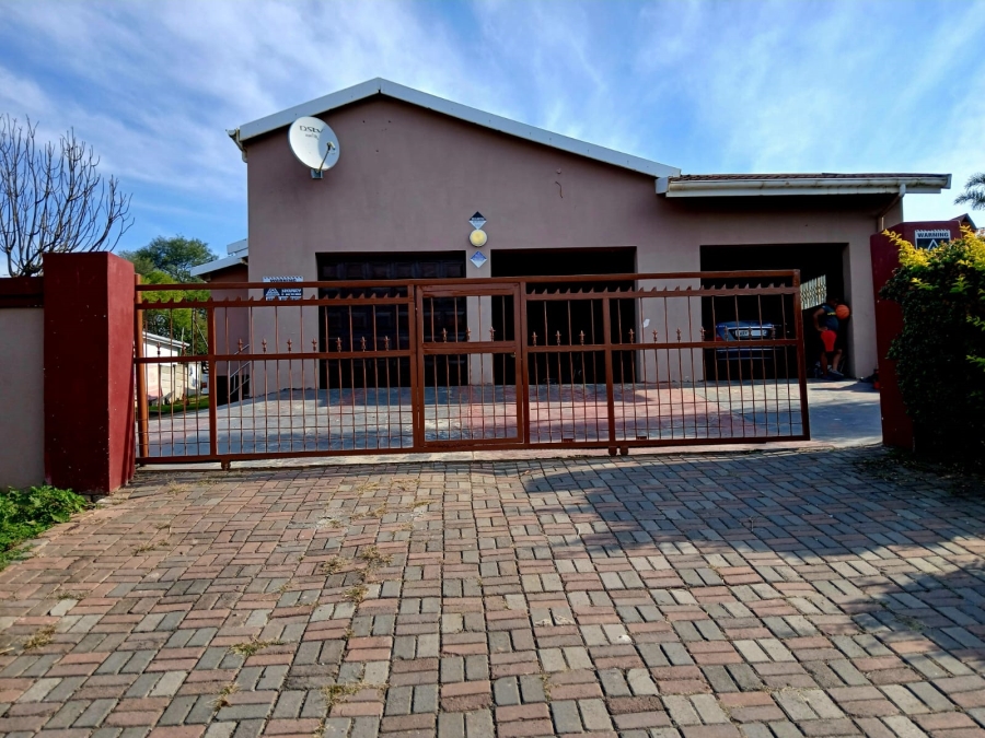 4 Bedroom Property for Sale in West Bank Eastern Cape